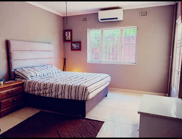 5 BEDROOM HOUSE FOR SALE IN SHALLCROSS